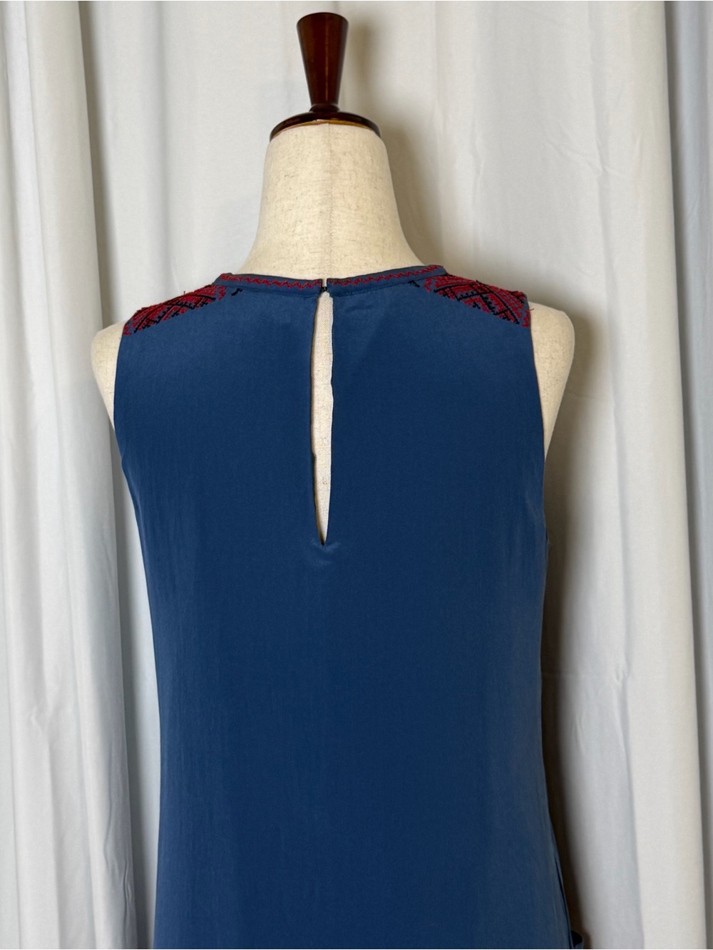 Madewell 100% Silk Embroidered Shift Dress Small Blue Sleeveless Pockets - Picture 10 of 14